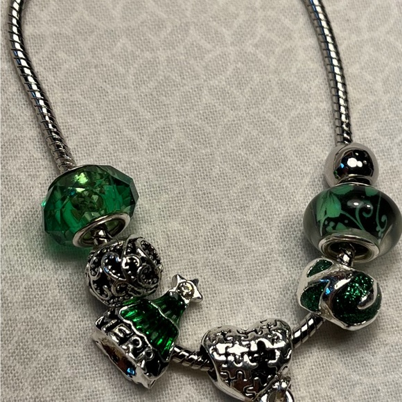 2297-RTT Sparkling Green Beads & Charms “ Missing Puzzle Piece” - Picture 12 of 13